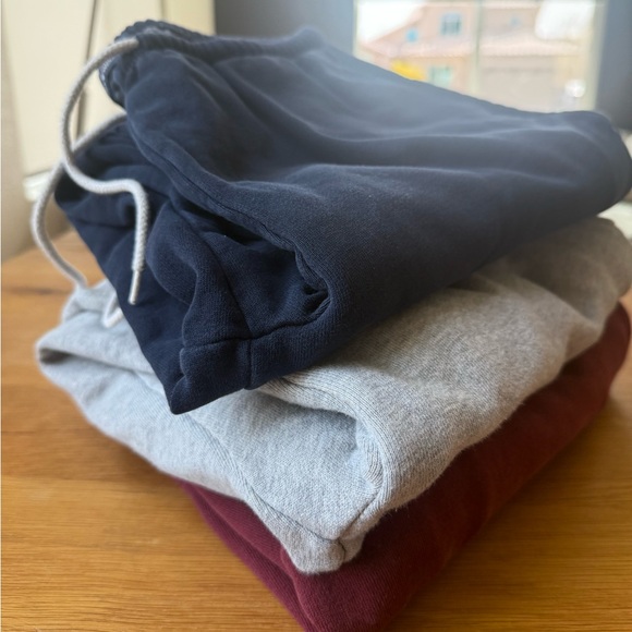 Brandy Melville Lot 12 items sweatpants, shorts, tanks, tees,long sleeves - Picture 3 of 16